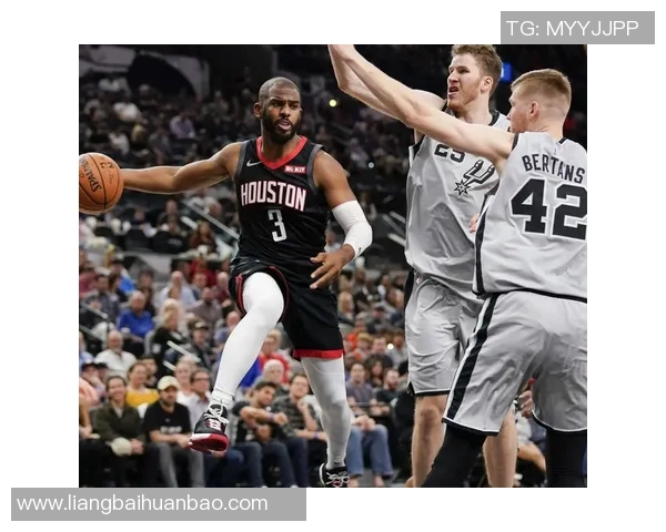 火箭队与爵士队激战正酣直播吧带你感受精彩瞬间 火箭队与爵士队激战正酣直播吧带你感受精彩瞬间