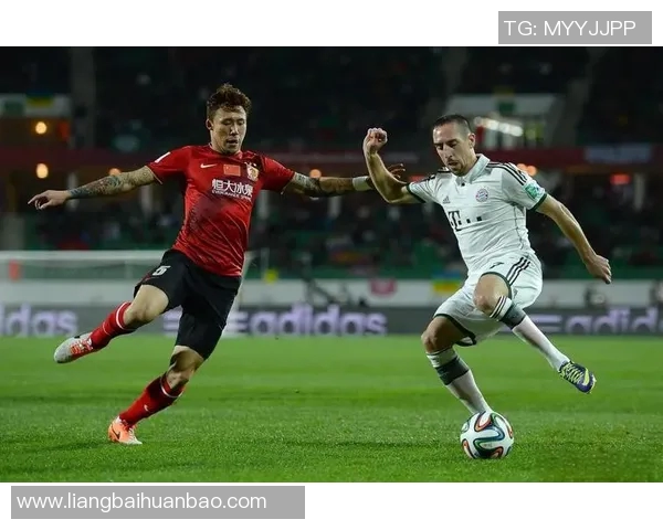 巴萨与恒大激战全场回顾球迷热情高涨精彩瞬间不容错过